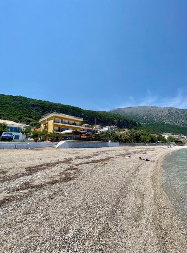 Riviera Hotel Poros  Exterior foto