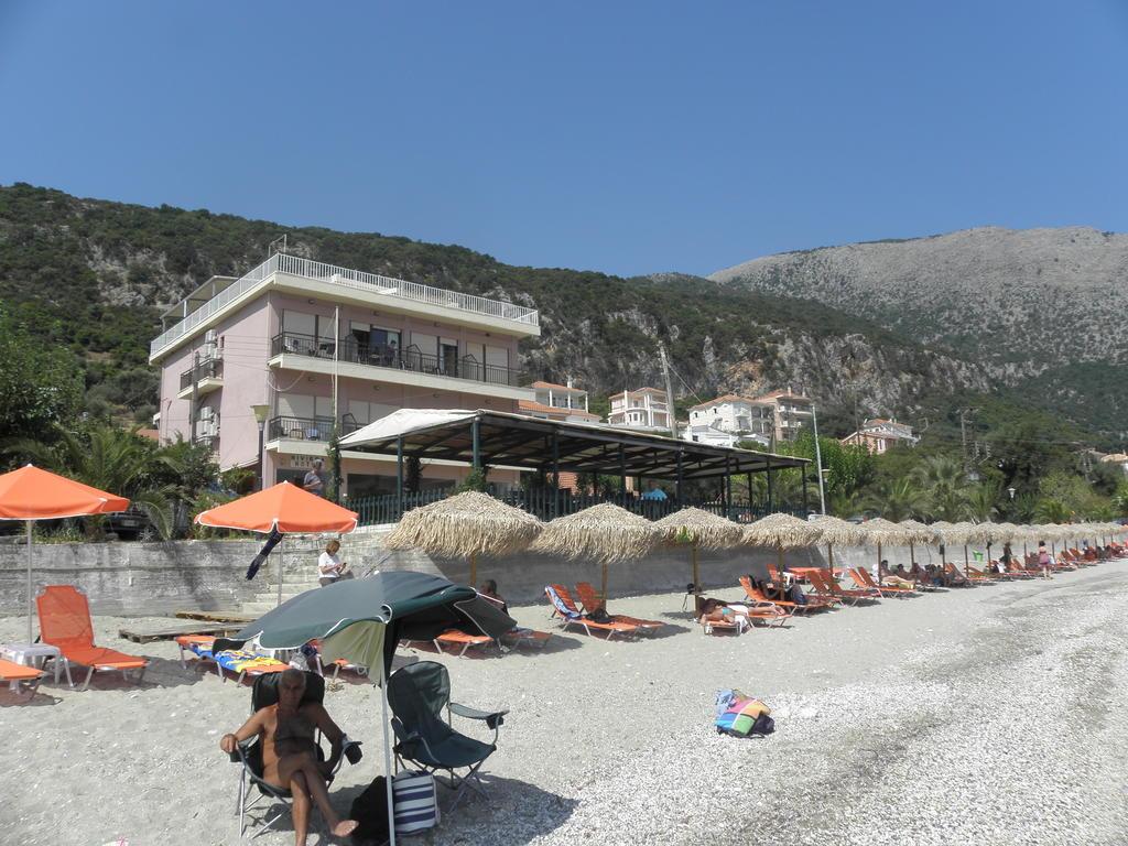 Riviera Hotel Poros  Exterior foto
