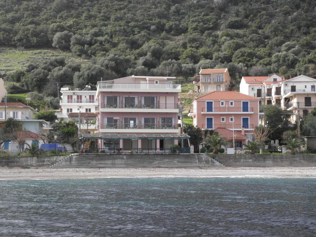 Riviera Hotel Poros  Exterior foto
